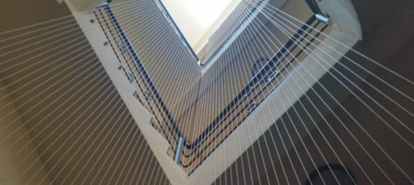 Lưới an toàn cầu thang nhà phố